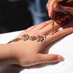 Soi Brow Threading Salon - Henna Tattoo