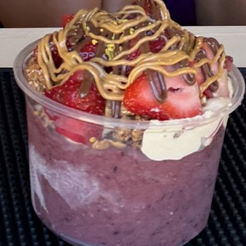 Kauai Acai - Acai bowl with yogurt, strawberries, chocolate and peanut butter spreads on top - Acai Bowls Near Me - Koloa, Hawaii Kauai Acai - Acai bowl with yogurt, strawberries, chocolate and peanut butter spreads on top - Acai Bowls Near Me - Koloa, Hawaii