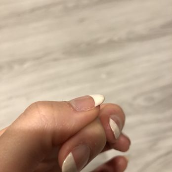 AMPM Nail Salon - Edges peeling off shellac nails after two days. - Nail Salons Near Me - Las Vegas, Nevada