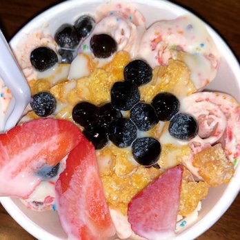 Roll & Bowl - Fruity pebbles w/ strawberry ice cream topped with boba, corn flakes, strawberries and condensed milk! - Comfort Food Near Me - Alameda, California Roll & Bowl - Fruity pebbles w/ strawberry ice cream topped with boba, corn flakes, strawberries and condensed milk! - Comfort Food Near Me - Alameda, California