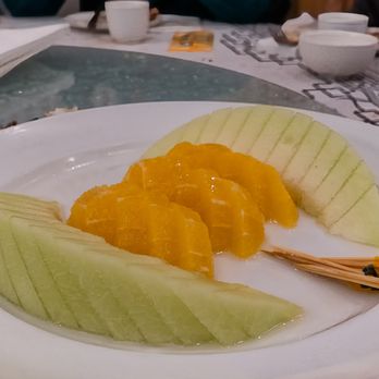 Asian Jewels Seafood Restaurant - After Dinner Fruit Platter 水果盘 - Seafood Near Me - Flushing, New York