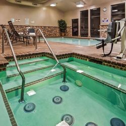 Best Western Plus Cimarron Hotel & Suites - Hot Tub