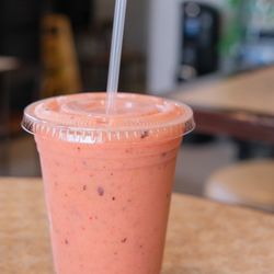 La Vie Mediterranean Grill - Tropical Smoothie