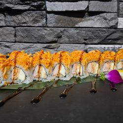 Mirakuya Japanese Restaurant - Dancing Crab Roll