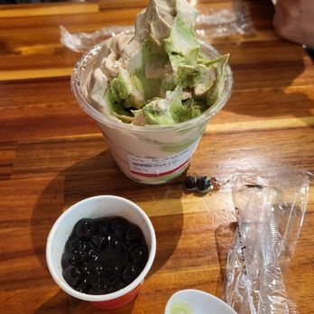 Gong Cha - Oolong and matcha ice cream with boba - Bubble Tea Near Me - Boston, Massachusetts