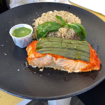 Ginger - Pantheon - Salmone al curry e latte de cocco - Salmon w/red curry, coconut pesto and basmati rice - Bars Near Me - Rome, RM Ginger - Pantheon - Salmone al curry e latte de cocco - Salmon w/red curry, coconut pesto and basmati rice - Bars Near Me - Rome, RM
