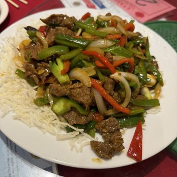 Far East Cafe - Great Beef with Mixed Vegetables dish. Lots of bell peppers and onions. - Chinese Near Me - San Francisco, California Far East Cafe - Great Beef with Mixed Vegetables dish. Lots of bell peppers and onions. - Chinese Near Me - San Francisco, California