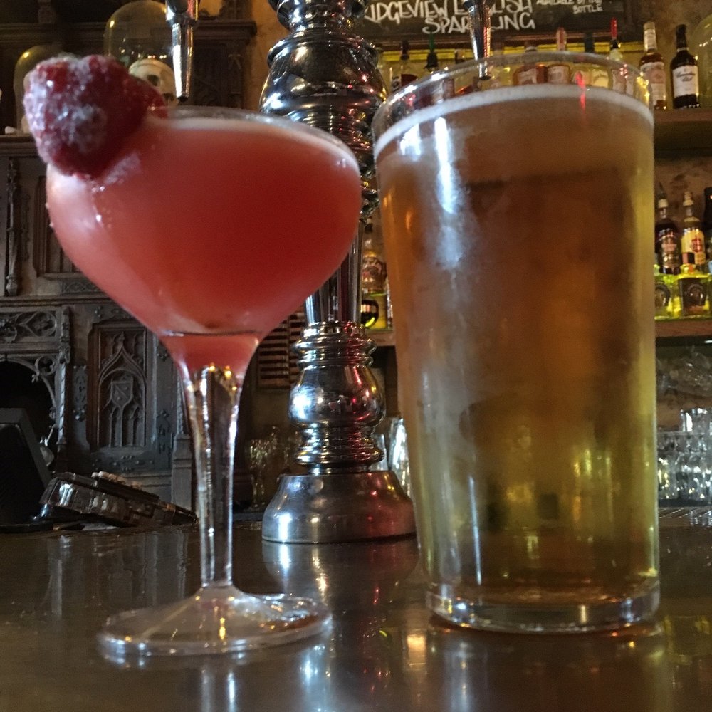 The Old Queens Head - Pubs Near Me - London, XGL