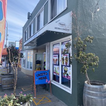 Destenny's Ice Cream - Strolling on 23rd Street - Ice Cream & Frozen Yogurt Near Me - Richmond, California