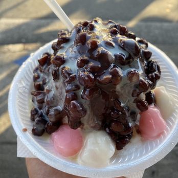 Waiola Shave Ice - Azuki bowl - Ice Cream & Frozen Yogurt Near Me - Honolulu, Hawaii Waiola Shave Ice - Azuki bowl - Ice Cream & Frozen Yogurt Near Me - Honolulu, Hawaii