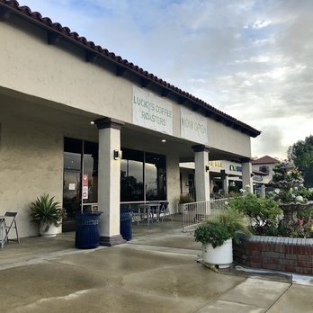 Lucky's Coffee Roasters - Courtyard right outside the door - Coffee & Tea Near Me - Claremont, California Lucky's Coffee Roasters - Courtyard right outside the door - Coffee & Tea Near Me - Claremont, California