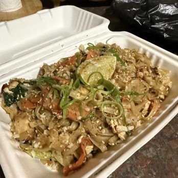 Shibo Latin Asian - Chicken pad Thai - Asian Fusion Near Me - Arecibo, Puerto Rico Shibo Latin Asian - Chicken pad Thai - Asian Fusion Near Me - Arecibo, Puerto Rico
