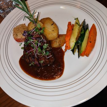 Halley's Club - Social Clubs Near Me - Edmonton, Alberta