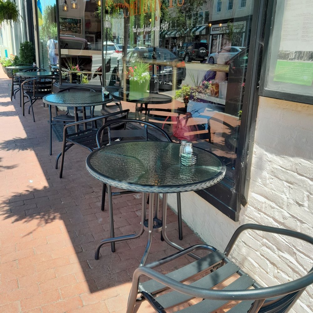 Sammy T's - View of tables located in front of Sammy T's - American Near Me - Fredericksburg, Virginia Sammy T's - View of tables located in front of Sammy T's - American Near Me - Fredericksburg, Virginia