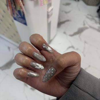 Polish Nails Spa - Nail Salons Near Me - Santee, California