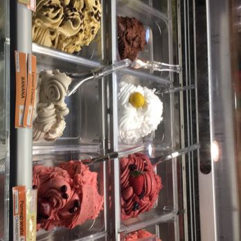 Hello Gelato - Wide variety of gelato! This is just one side - Gelato Near Me - Pasadena, California Hello Gelato - Wide variety of gelato! This is just one side - Gelato Near Me - Pasadena, California