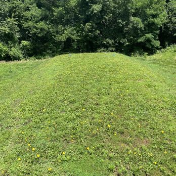 Leavenworth Golf Club - What a few box. Hard to tee above the weeds - Country Clubs Near Me - Lansing, Kansas Leavenworth Golf Club - What a few box. Hard to tee above the weeds - Country Clubs Near Me - Lansing, Kansas