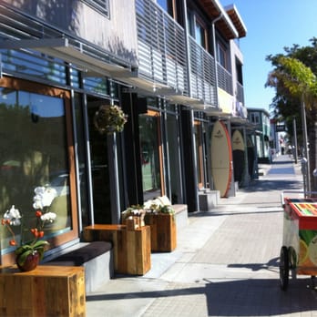 Kreation Pets - Front of Kreation has cute bench to sit on & enjoy your treat! - Juice Bars & Smoothies Near Me - Manhattan Beach, California Kreation Pets - Front of Kreation has cute bench to sit on & enjoy your treat! - Juice Bars & Smoothies Near Me - Manhattan Beach, California