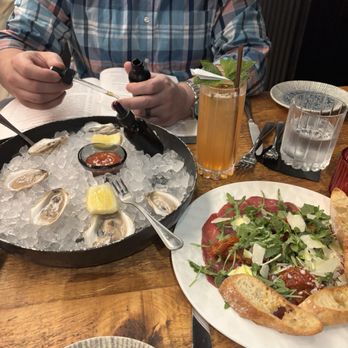 Old Vines - Oysters and beef carpaccio - Wine Bars Near Me - Naples, Florida