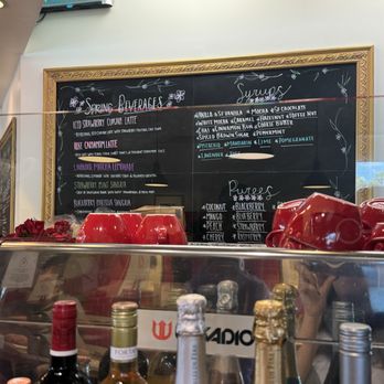 Le Petit Paris - Mandarin - Coffee area. - French Near Me - Jacksonville, Florida Le Petit Paris - Mandarin - Coffee area. - French Near Me - Jacksonville, Florida