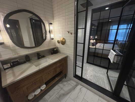 Hotel Renegade by null