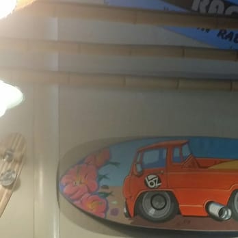 Wahoo's Fish Tacos - Surfer vibe - Mexican Near Me - Encinitas, California Wahoo's Fish Tacos - Surfer vibe - Mexican Near Me - Encinitas, California