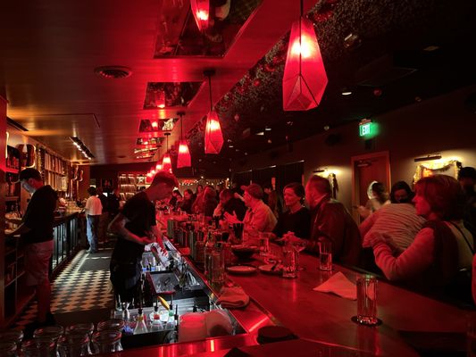 Lola's Hi/Lo Lounge by null