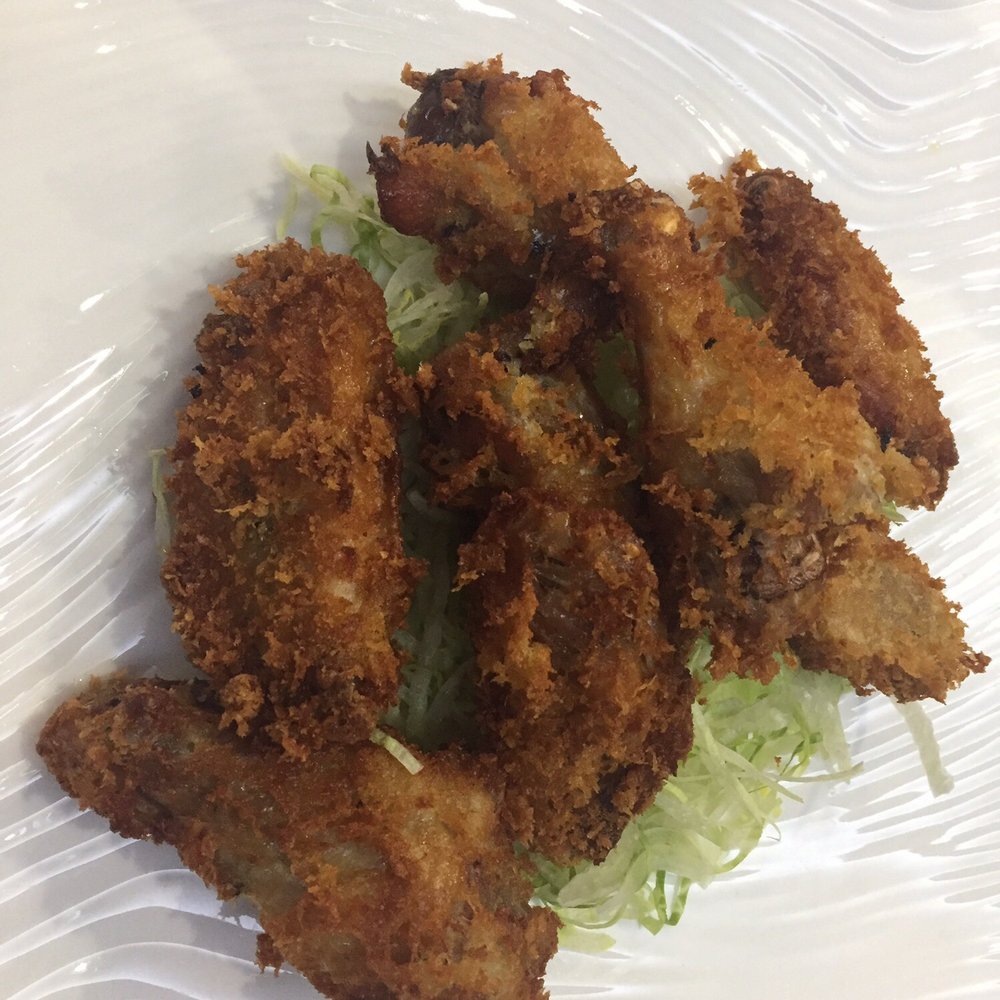 Ocean Pho - Crispy fried chicken wings appetizer - Vietnamese Near Me - Redlands, California
