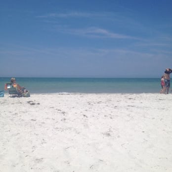 Clearwater Beach - The beautiful view of the beach. - Beaches Near Me