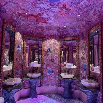 Sexy Fish Miami - Women's bathroom - Seafood Near Me - Miami, Florida