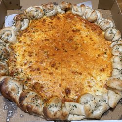 Giorgio's Pizzeria & Italian Restaurant - Good flavor, undercooked dough and very greasy.