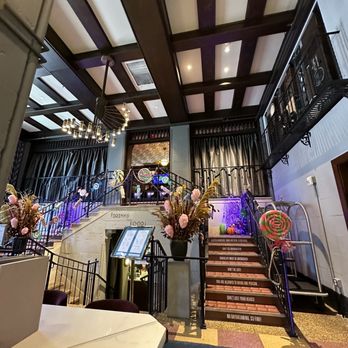 Holston House - Hotels Near Me - Nashville, Tennessee Holston House - Hotels Near Me - Nashville, Tennessee