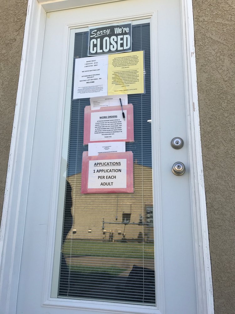 TOWN AND COUNTRY APARTMENTS Updated June 2024 554 Grape Ave