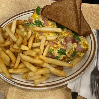 Henry's Confectionary - omelette - Diners Near Me - Glen Cove, New York