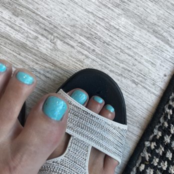 Bridgeport Nails - Gel nails with glitter overlay - Skin Care Near Me - Tigard, Oregon Bridgeport Nails - Gel nails with glitter overlay - Skin Care Near Me - Tigard, Oregon