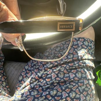 Walnut Vision - One would hope that a vendor of Versace frames would deliver at least minimal service. - Optometrists Near Me - Garland, Texas