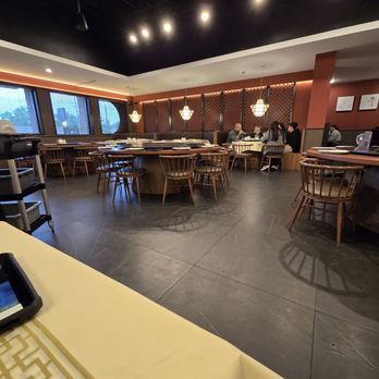 Hong Kong Noodle - Big dining area - Chinese Near Me - Minneapolis, Minnesota Hong Kong Noodle - Big dining area - Chinese Near Me - Minneapolis, Minnesota
