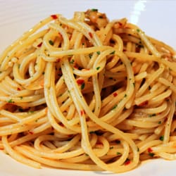 Trattoria IL Cortiletto - Pasta Pepperincino al Olio!  One of my cool weather faves....  Ok, I eat it year around.  :)