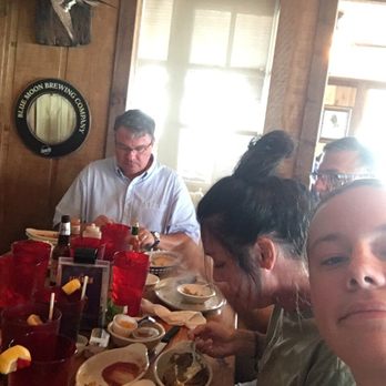 Stingaree - Seafood Near Me - Crystal Beach, Texas