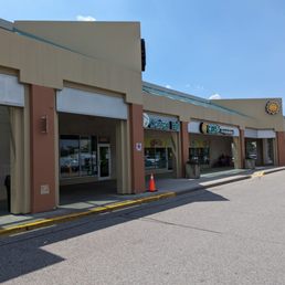 the outside of a grocery store