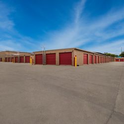 StorQuest Self Storage