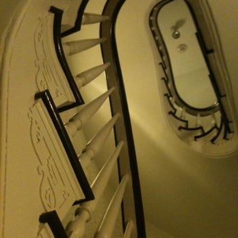 Stone House Inn - The Stone House Staircase. - Resorts Near Me - Little Compton, Rhode Island