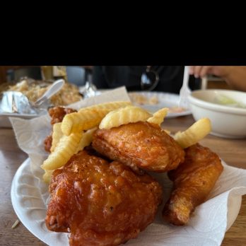 Wendill's Chicken House - Chicken Fry - Thai Near Me - Arleta, California Wendill's Chicken House - Chicken Fry - Thai Near Me - Arleta, California