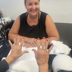 Whitefish Nail and Pedi Studio - Jessica pleasant and happy to work with her clients.