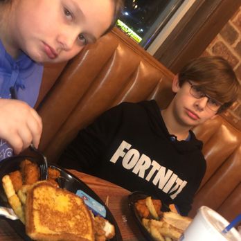Zaxbys - Fast Food Near Me - Milledgeville, Georgia
