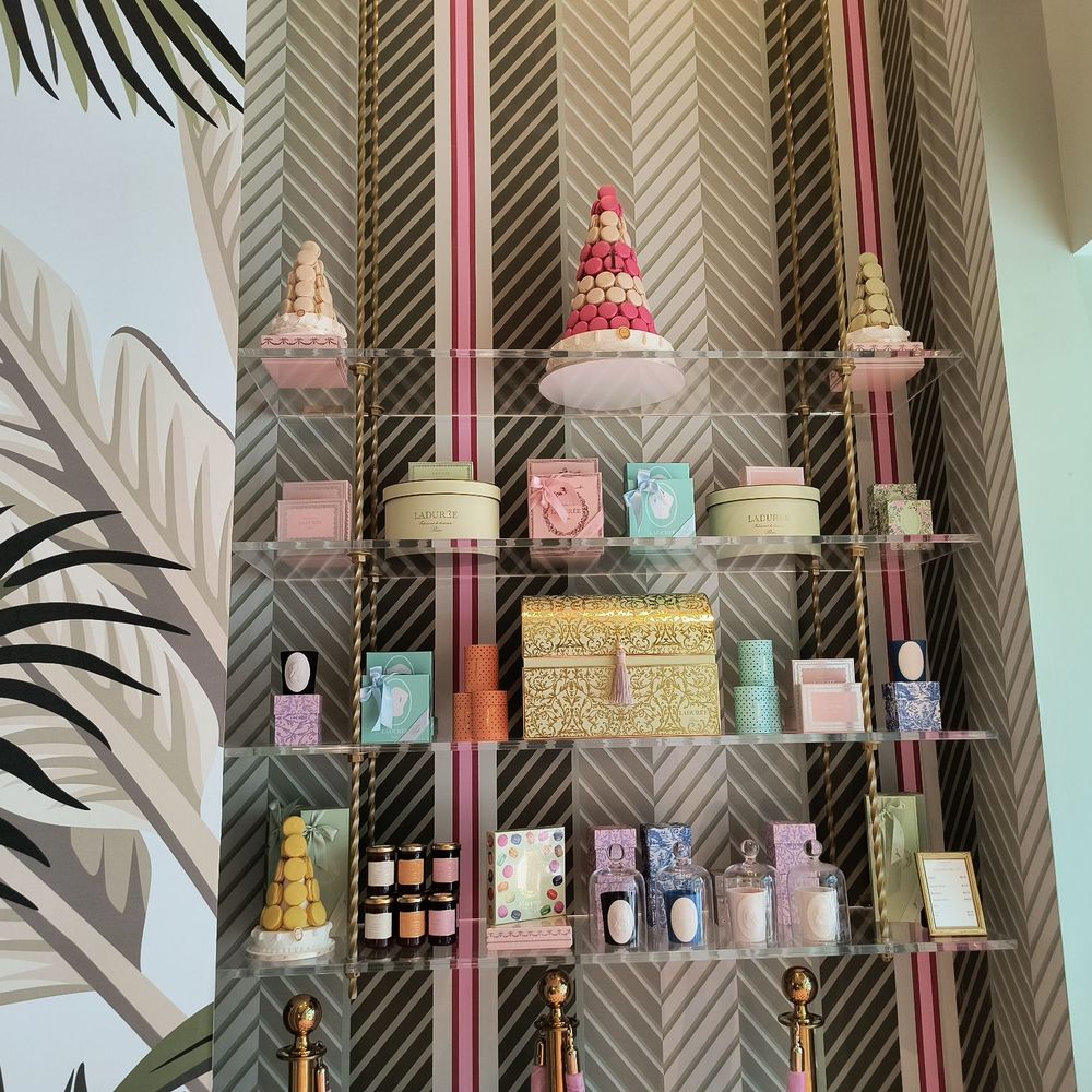Ladurée - Patisserie/Cake Shop Near Me - Miami, Florida