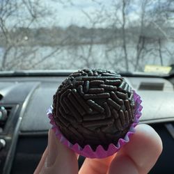Yallem Cake