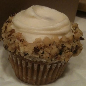 Frosted Cupcakery - Carrot Cake Cupcake - Bakeries Near Me - Long Beach, California