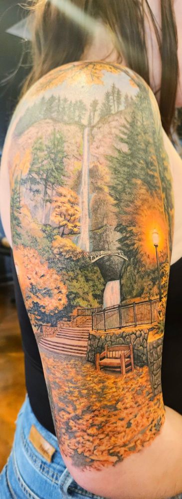 Skylla Tattoo Studio Logo