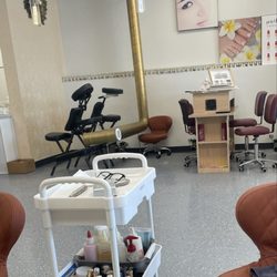 U ME Nails And Spa - Brow station